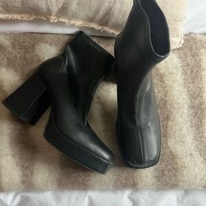 Elegant Black Women's Ankle Boots